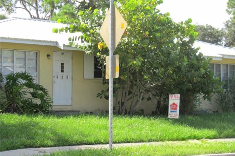 Appartement à louer à Nokomis, Floride: 1 chambre, 129.51 m2 № 1823292 - photo 1