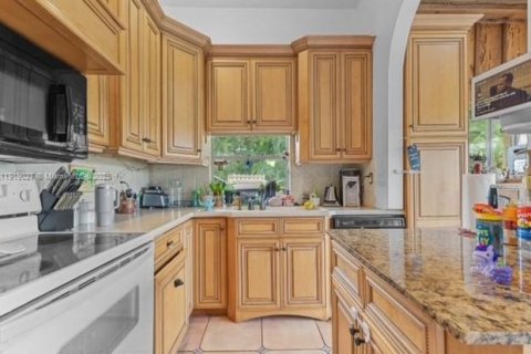 Купить кондоминиум в Дейви, Флорида 2 спальни, 111.48м2, № 1974111 - фото 3