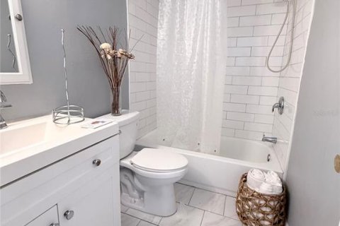 Condominio en alquiler en Saint Petersburg, Florida, 1 dormitorio, 59.46 m2 № 1772047 - foto 11