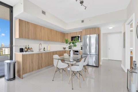 Condo in Aventura, Florida, 1 bedroom № 2060025 - photo 3