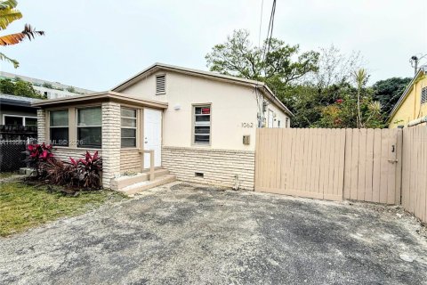 Casa en alquiler en Oakland Park, Florida, 2 dormitorios, 70.88 m2 № 2010607 - foto 3