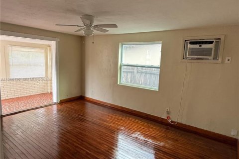 Casa en alquiler en Oakland Park, Florida, 2 dormitorios, 70.88 m2 № 2010607 - foto 6