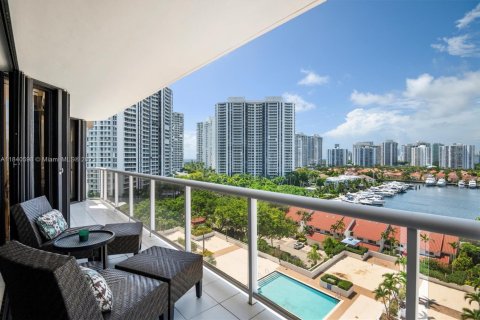 Condo in Aventura, Florida, 2 bedrooms  № 1940806