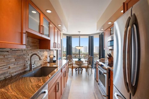 Copropriété à vendre à Aventura, Floride: 2 chambres, 132.85 m2 № 1940806 - photo 4