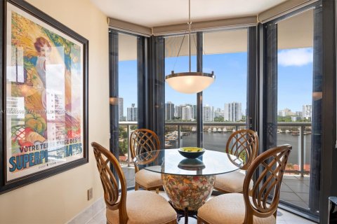 Copropriété à vendre à Aventura, Floride: 2 chambres, 132.85 m2 № 1940806 - photo 5