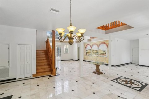 House in Plant City, Florida 5 bedrooms, 420.38 sq.m. № 1775578 - photo 10
