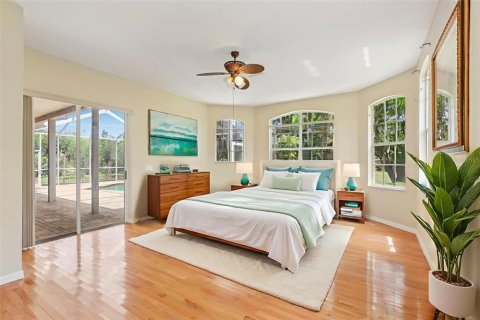 House in Plant City, Florida 5 bedrooms, 420.38 sq.m. № 1775578 - photo 18