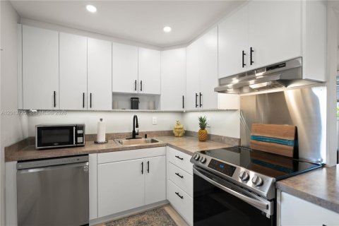 Condominio en venta en Aventura, Florida, 2 dormitorios, 100.61 m2 № 2076473 - foto 6