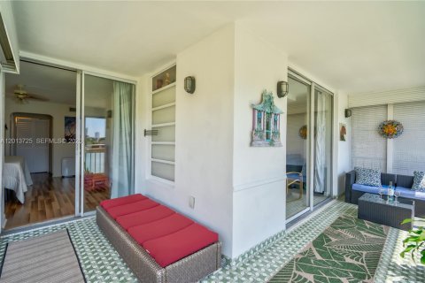 Condominio en venta en Aventura, Florida, 2 dormitorios, 100.61 m2 № 2076473 - foto 20