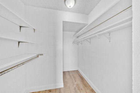 Copropriété à vendre à Plantation, Floride: 3 chambres, 118.45 m2 № 2190885 - photo 27