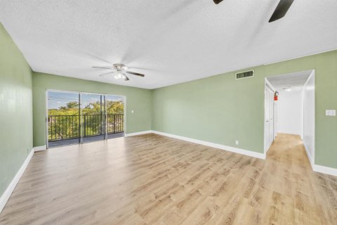 Copropriété à vendre à Plantation, Floride: 3 chambres, 118.45 m2 № 2190885 - photo 15