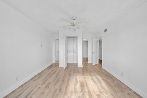 Copropriété à vendre à Plantation, Floride: 3 chambres, 118.45 m2 № 2190885 - photo 25