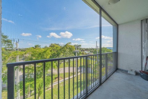Copropriété à vendre à Plantation, Floride: 3 chambres, 118.45 m2 № 2190885 - photo 17