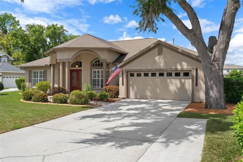 House in Land O' Lakes, Florida 3 bedrooms, 204.01 sq.m. № 2096280
