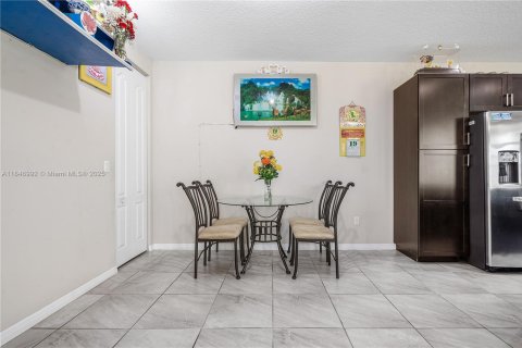 Casa en venta en Davie, Florida, 4 dormitorios, 222.97 m2 № 1846190 - foto 10