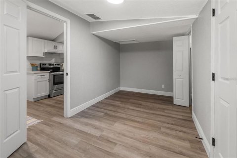 House in Tampa, Florida 2 bedrooms, 86.58 sq.m. № 2230437 - photo 21
