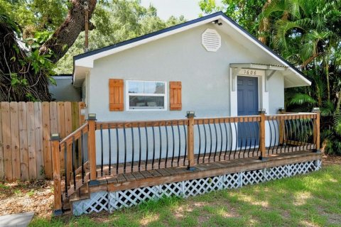 House in Tampa, Florida 2 bedrooms, 86.58 sq.m. № 2230437