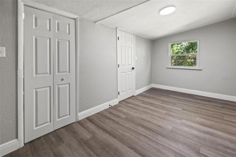 House in Tampa, Florida 2 bedrooms, 86.58 sq.m. № 2230437 - photo 23