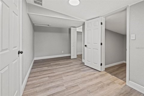House in Tampa, Florida 2 bedrooms, 86.58 sq.m. № 2230437 - photo 18