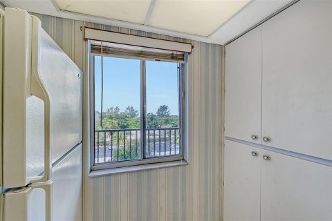 Condo in Sarasota, Florida, 2 bedrooms  № 1266205 - photo 29