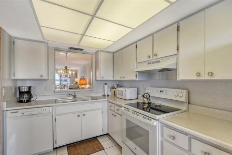 Condo in Sarasota, Florida, 2 bedrooms  № 1266205 - photo 27