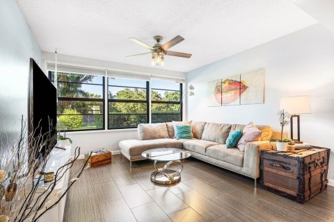 Copropriété à vendre à Boca Raton, Floride: 2 chambres, 121.98 m2 № 2424585 - photo 9