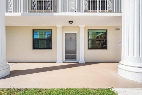 Copropriété à vendre à Boca Raton, Floride: 2 chambres, 121.98 m2 № 2424585 - photo 3