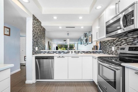 Copropriété à vendre à Boca Raton, Floride: 2 chambres, 121.98 m2 № 2424585 - photo 5