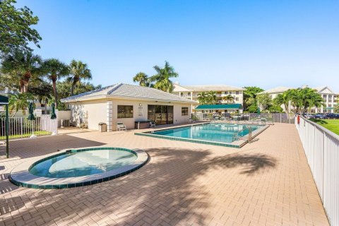 Copropriété à vendre à Boca Raton, Floride: 2 chambres, 121.98 m2 № 2424585 - photo 24