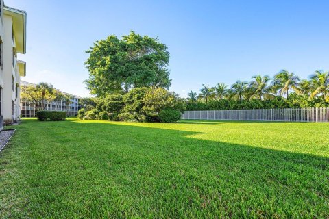 Copropriété à vendre à Boca Raton, Floride: 2 chambres, 121.98 m2 № 2424585 - photo 21