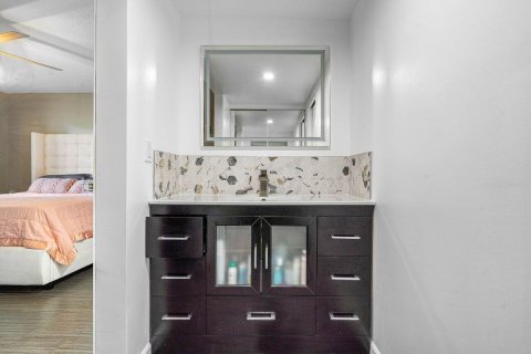Copropriété à vendre à Boca Raton, Floride: 2 chambres, 121.98 m2 № 2424585 - photo 16