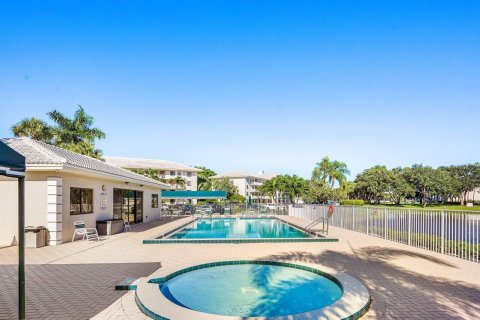 Copropriété à vendre à Boca Raton, Floride: 2 chambres, 121.98 m2 № 2424585 - photo 23