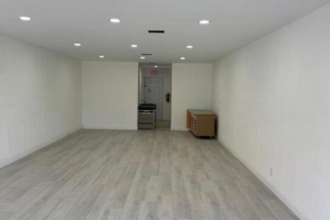 Commercial property in Sunrise, Florida № 2081463 - photo 4