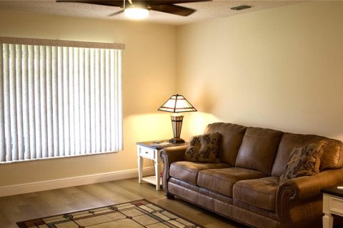 Duplex in Lake Placid, Florida 2 bedrooms, 120.77 sq.m. № 1686877 - photo 7