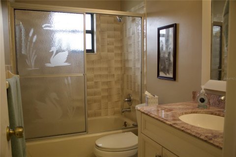 Duplex in Lake Placid, Florida 2 bedrooms, 120.77 sq.m. № 1686877 - photo 13
