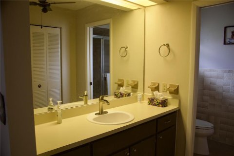 Duplex in Lake Placid, Florida 2 bedrooms, 120.77 sq.m. № 1686877 - photo 10