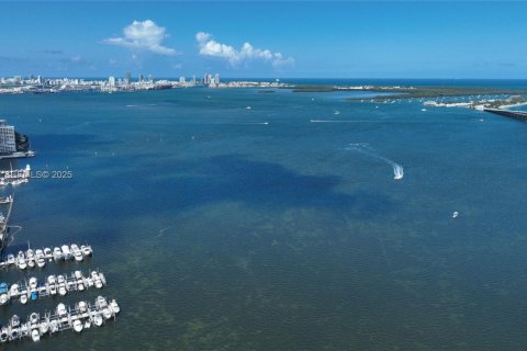 Купить кондоминиум в Майами, Флорида 3 спальни, 198.16м2, № 2053375 - фото 6