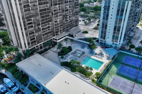 Купить кондоминиум в Майами, Флорида 3 спальни, 198.16м2, № 2053375 - фото 8