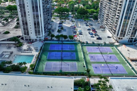 Купить кондоминиум в Майами, Флорида 3 спальни, 198.16м2, № 2053375 - фото 7