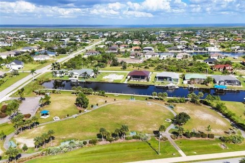 Casa en venta en Port Charlotte, Florida, 3 dormitorios, 204.2 m2 № 2118991 - foto 28