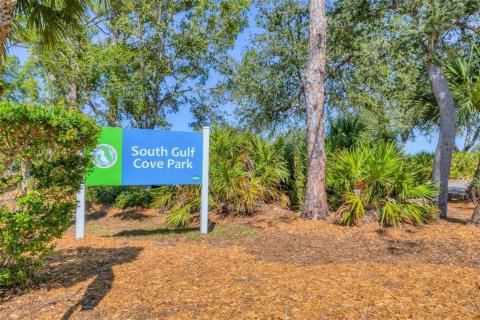 Casa en venta en Port Charlotte, Florida, 3 dormitorios, 204.2 m2 № 2118991 - foto 24