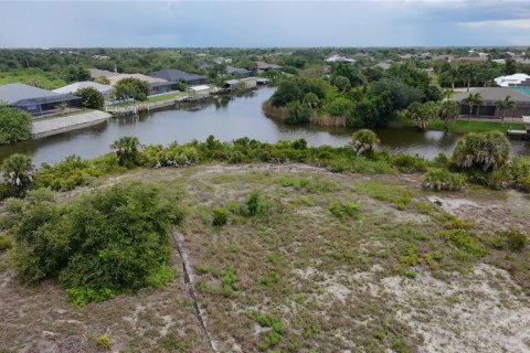 Casa en venta en Port Charlotte, Florida, 3 dormitorios, 204.2 m2 № 2118991 - foto 13