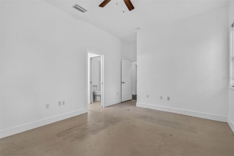 House in Gainesville, Florida 3 bedrooms, 119.94 sq.m. № 2402722 - photo 21