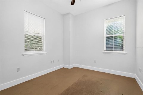 House in Gainesville, Florida 3 bedrooms, 119.94 sq.m. № 2402722 - photo 12