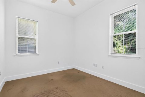 House in Gainesville, Florida 3 bedrooms, 119.94 sq.m. № 2402722 - photo 13