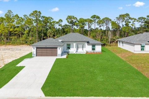 Casa en venta en Cape Coral, Florida, 4 dormitorios № 2003728 - foto 3