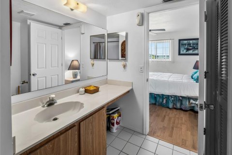 Купить кондоминиум в Пунта-Горда, Флорида 7 комнат, 96.99м2, № 2236787 - фото 23