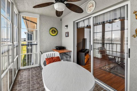 Купить кондоминиум в Пунта-Горда, Флорида 7 комнат, 96.99м2, № 2236787 - фото 28