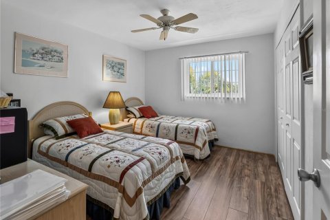 Купить кондоминиум в Пунта-Горда, Флорида 7 комнат, 96.99м2, № 2236787 - фото 25