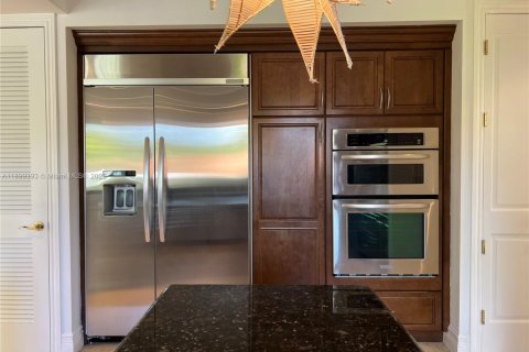 Villa ou maison à louer à Key Biscayne, Floride: 6 chambres, 668.71 m2 № 1952346 - photo 11